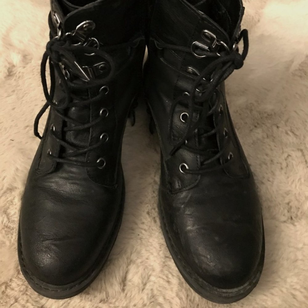 Black, size 8 ankle boots